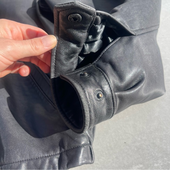 Black Leather Jacket Vintage - Picture 5 of 7